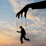 Cara Menghadapi Wanita Manipulatif